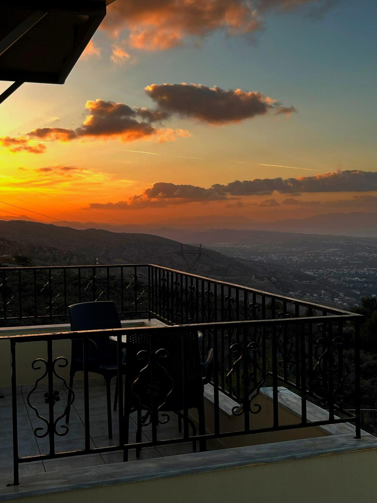 Panos Village Malaxa ภายนอก รูปภาพ