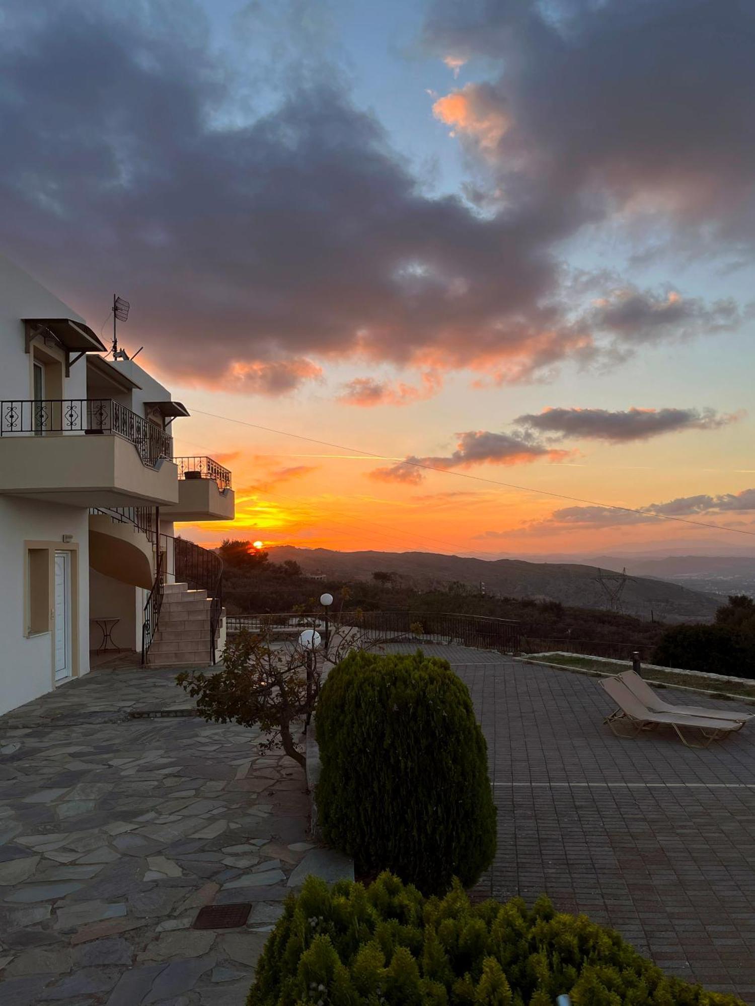 Panos Village Malaxa ภายนอก รูปภาพ