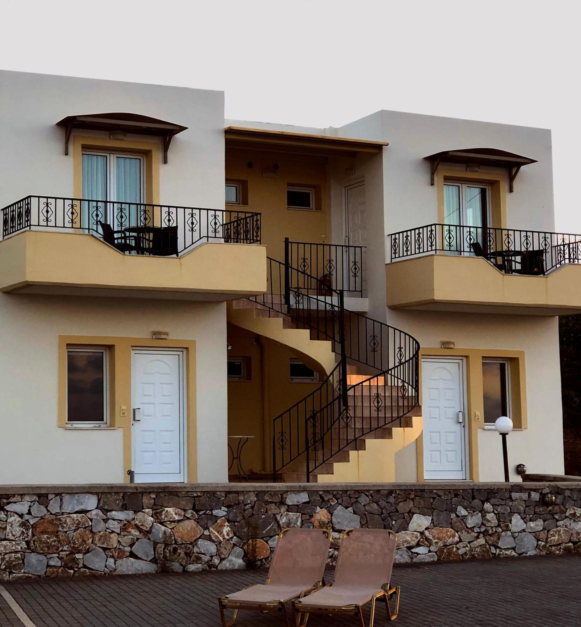 Panos Village Malaxa ภายนอก รูปภาพ